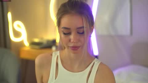 Snapshot of jjennnyy chatting on 01-15-26, 08:19 Jenny online show from 01-15-26, 08:19