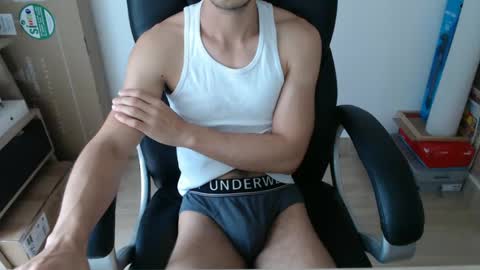 Snapshot of jjrod91 chatting on 02-05-25, 02:05 Jon online show from 02-05-25, 02:05