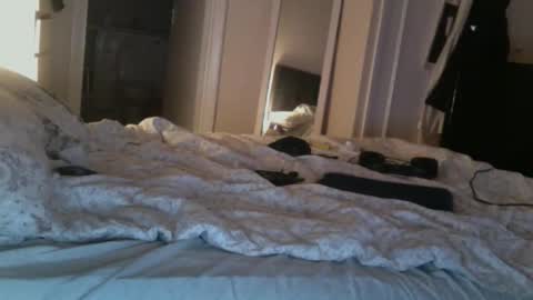 Snapshot of jknolez chatting on 10-26-25, 05:02 Benjamin Cuckington online show from 10-26-25, 05:02