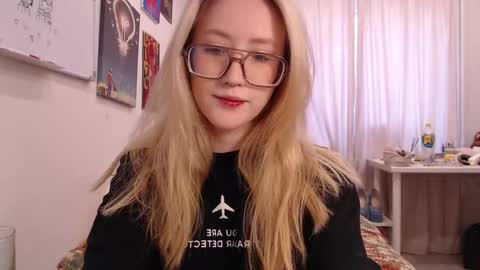 joan_kiss online show from 10-20-25, 07:20