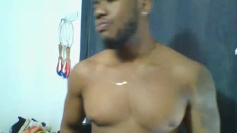 Snapshot of joan_saenz chatting on 11-17-25, 06:35 JOAN SAENZ online show from 11-17-25, 06:35