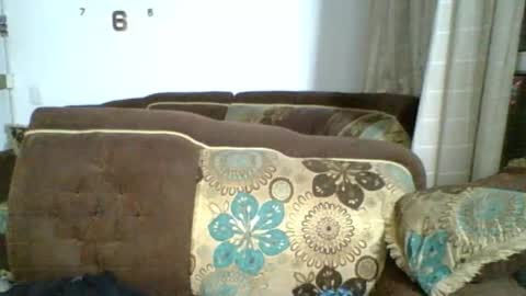 JOAN SAENZ online show from 12-18-25, 09:26