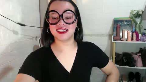 Snapshot of joanagorgeous chatting on 02-19-25, 11:04 Joana online show from 02-19-25, 11:04