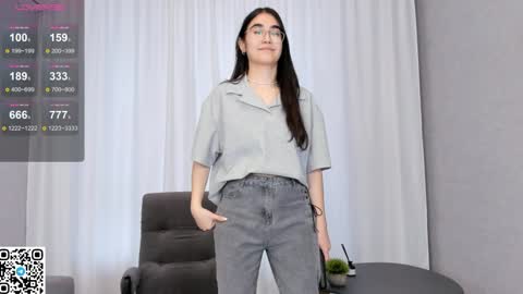 Mia online show from 01-04-25, 12:05