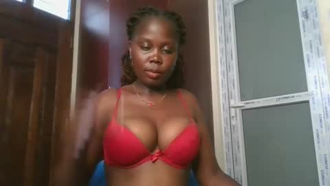 Snapshot of joankein_255 chatting on 10-13-25, 01:44 varl online show from 10-13-25, 01:44