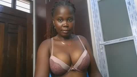 Snapshot of joankein_255 chatting on 10-17-25, 05:54 varl online show from 10-17-25, 05:54