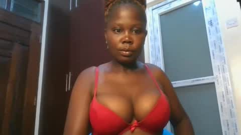 Snapshot of joankein_255 chatting on 11-03-25, 12:24 varl online show from 11-03-25, 12:24