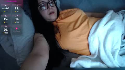 Snapshot of joanna_cw chatting on 10-07-25, 01:14 Jo online show from 10-07-25, 01:14