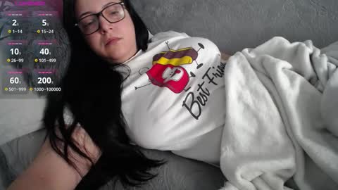 Snapshot of joanna_cw chatting on 10-19-25, 06:25 Jo online show from 10-19-25, 06:25