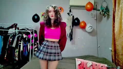 Joannatompson online show from 10-22-25, 02:56