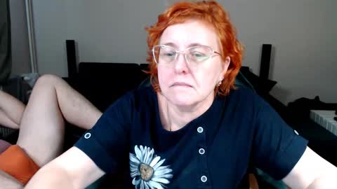 Snapshot of joannaandneighbour chatting on 02-04-26, 02:23 Joanna and Greg online show from 02-04-26, 02:23