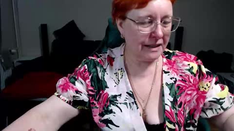 Snapshot of joannaandneighbour chatting on 02-24-26, 01:09 Joanna and Greg online show from 02-24-26, 01:09