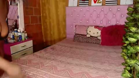 Snapshot of joannediamonds chatting on 10-30-25, 11:55 joannediamonds online show from 10-30-25, 11:55