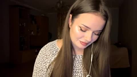 Snapshot of joannegudat chatting on 12-15-25, 04:55 Elizabeth online show from 12-15-25, 04:55