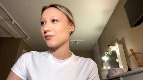 Annie online show from 03-23-26, 07:18