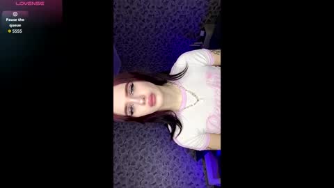 Eva  Its my first day 3 Be pantience online show from 02-09-26, 06:39