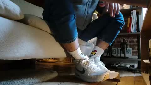 GUILLAUME feet and socks online show from 02-05-25, 09:57