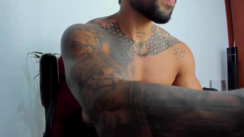 Snapshot of joe_esthetic chatting on 10-22-25, 11:48 joe_esthetic online show from 10-22-25, 11:48