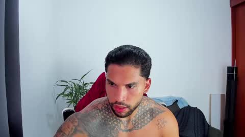 Snapshot of joe_esthetic chatting on 10-28-25, 10:23 joe_esthetic online show from 10-28-25, 10:23