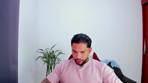 Snapshot of joe_esthetic chatting on 10-31-25, 07:37 joe_esthetic online show from 10-31-25, 07:37