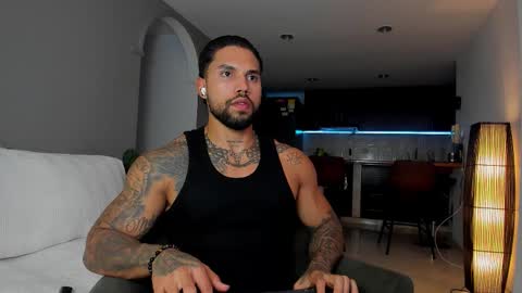 Snapshot of joe_esthetic chatting on 11-18-25, 08:35 joe_esthetic online show from 11-18-25, 08:35