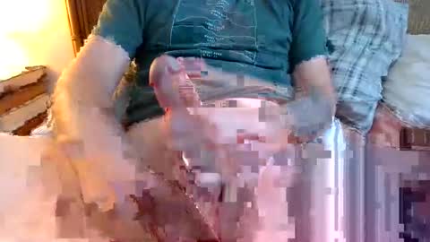 Snapshot of joeblow2525 chatting on 03-09-26, 09:19 joeblow2525 online show from 03-09-26, 09:19