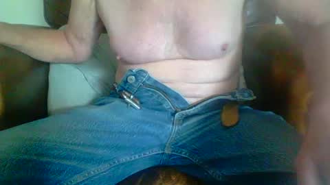 Snapshot of joeblow61616 chatting on 09-24-25, 05:05 joeblow61616 online show from 09-24-25, 05:05