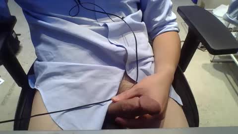 joejoe_1985 online show from 12-04-25, 06:16