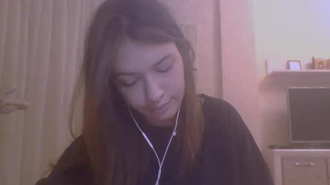 Jennifer online show from 10-13-25, 04:18