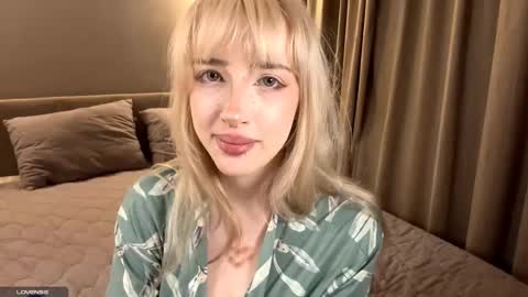 Amaya online show from 10-25-25, 04:02