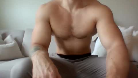 Snapshot of joeybanan chatting on 12-16-25, 10:53 joeybanan online show from 12-16-25, 10:53