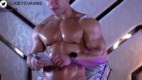 Snapshot of joeyevans chatting on 09-11-25, 06:13 Joey Evans Joeyevanns IGTW online show from 09-11-25, 06:13