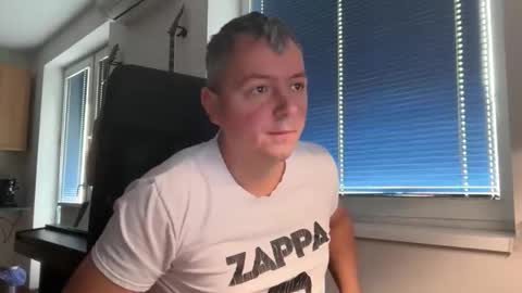 Snapshot of jogger1991 chatting on 02-21-26, 09:10 Jogger1991 online show from 02-21-26, 09:10