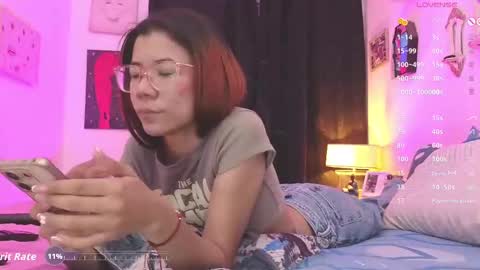 . Johanna Bennet Model Indepenent . online show from 11-08-25, 12:11