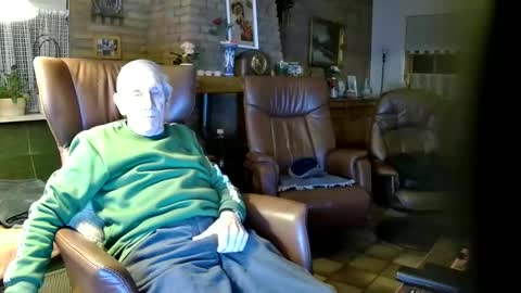 Snapshot of johan7_heet chatting on 12-14-24, 04:31 johan7 heet online show from 12-14-24, 04:31