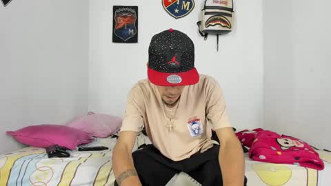 Snapshot of johan_and_antonella chatting on 12-11-24, 04:39 johan_and_antonella online show from 12-11-24, 04:39