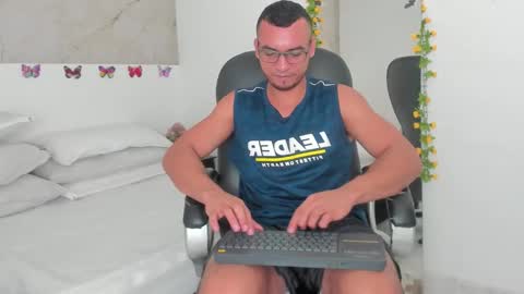 johan online show from 12-23-25, 11:08