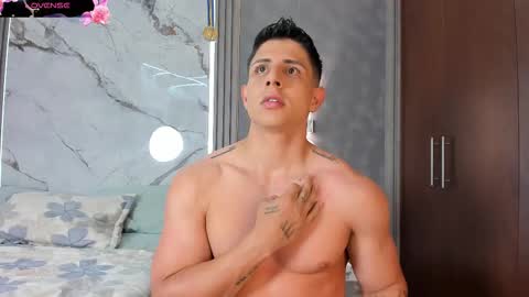 Johan Williams online show from 10-28-25, 02:48