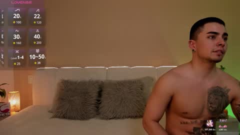 Snapshot of johana_fox_ chatting on 11-09-25, 08:29 johana fox online show from 11-09-25, 08:29