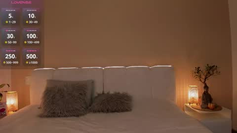 Snapshot of johana_fox_ chatting on 11-11-25, 08:20 johana fox online show from 11-11-25, 08:20