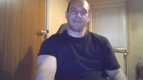 john1212124 online show from 09-18-25, 05:26