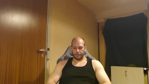 john1212124 online show from 10-04-25, 06:11