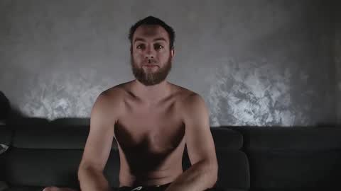 Snapshot of john_green77 chatting on 11-01-25, 12:07 John online show from 11-01-25, 12:07