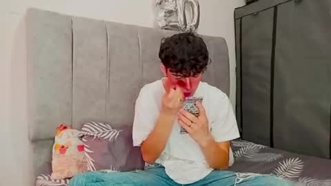 John Vichenso online show from 12-05-24, 02:44