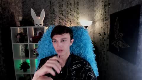 Snapshot of john_weasley chatting on 12-18-24, 11:08 John online show from 12-18-24, 11:08