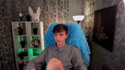 Snapshot of john_weasley chatting on 12-21-24, 11:45 John online show from 12-21-24, 11:45