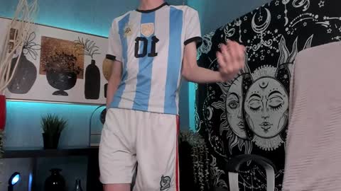 Snapshot of john_weasley chatting on 02-06-25, 04:31 John online show from 02-06-25, 04:31