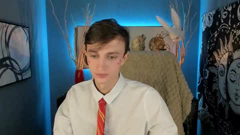 Snapshot of john_weasley chatting on 02-14-25, 09:10 John online show from 02-14-25, 09:10