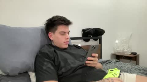 Snapshot of johnafterdark chatting on 12-07-24, 01:14 JAXX online show from 12-07-24, 01:14