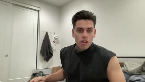 Snapshot of johnafterdark chatting on 01-05-25, 07:07 JAXX online show from 01-05-25, 07:07